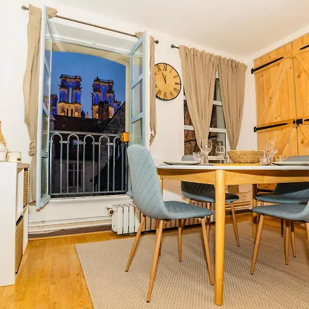 Nid Douillet La Cour Du Dauphin, Vue Cathedrale Imprenable Apartment Laon